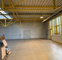 Halle, Lagerhalle EG mit LKW Rampe - Tamm