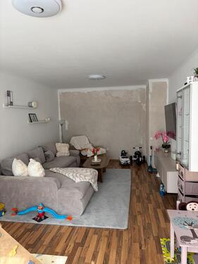 Foto - Einfamilienhaus , 3ZKB, Einbauküche und 2 Stellplätze