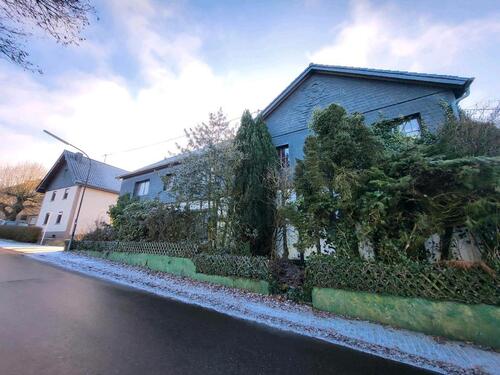 Foto - Großes Einfamilienhaus in ruhiger Lage in 53533 Aremberg