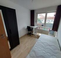 Zimmer in 3er WG - 400,00&nbsp;EUR Kaltmiete, ca.&nbsp; 10,00&nbsp;m&sup2; in Ingolstadt (PLZ: 85057) Friedrichshofen-Hollerstauden