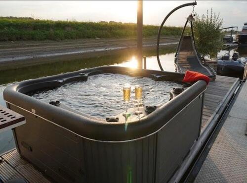 Foto - Hausboot,Ferienwohnung,Hotel,Übernachtung,Whirlpool,Sauna,Wasser