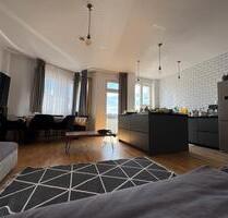 Eine Wohnung verkauft in bayrischer 6-Zimmer-Wohnung mit 140. m2 - Berlin Tempelhof-Schöneberg