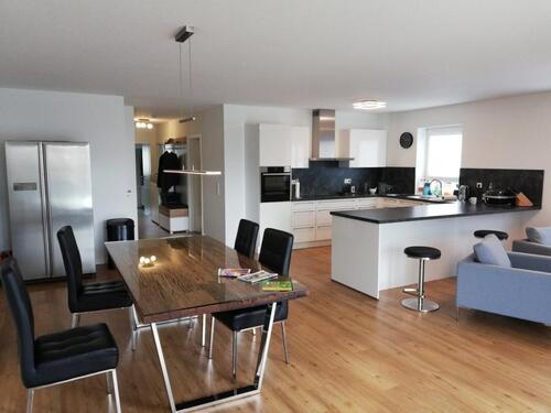 Foto - Helle, moderne, ruhig gelegene 3 Zi -Wohnung Lift, TG, Balkon