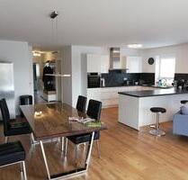 Helle, moderne, ruhig gelegene 3 Zi -Wohnung Lift, TG, Balkon - Fußgönheim