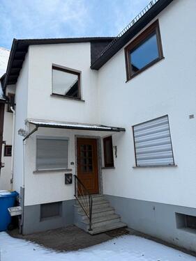 Foto - Geräumiges 7-Zimmer-Einfamilienhaus in ruhiger Lage von Aßlar