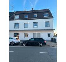Kernsaniert , 139 m² , 5 Zimmer Wohnung Garten zur Alleinnutzung - Moers Schwafheim