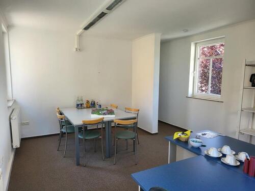 Foto - Büroraum in der Bienenstraße - 360,00&nbsp;EUR Kaltmiete, ca.&nbsp; 30,00&nbsp;m&sup2;
