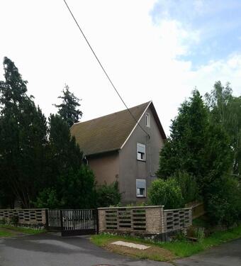 Foto - Ländliches Einfamilienhaus mit großem Grundstück & Nebengelassen