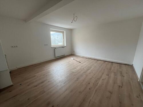 Foto - Zentrale 4-Zimmer-Wohnung mit Dachgeschosszimmern in Hof