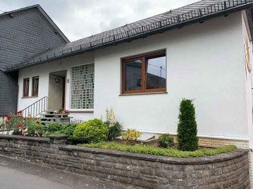 Foto - Haus zu vermieten - 1.450,00&nbsp;EUR Kaltmiete, ca.&nbsp; 150,00&nbsp;m&sup2;