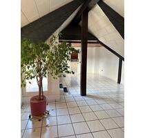 4 Zimmer Wohnung - 950,00&nbsp;EUR Kaltmiete, ca.&nbsp; 107,00&nbsp;m&sup2; in Idar-Oberstein (PLZ: 55743)