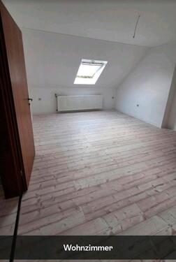 Foto - Moderne DG Wohnung 4ZKB 85qm - 700,00&nbsp;EUR Kaltmiete, ca.&nbsp; 85,00&nbsp;m&sup2;