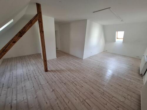 Foto - Große 4 Zimmer DG Wohnung inkl. Küche- 98m²