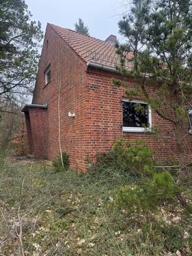 Foto - Sanierungsbedürftige DHH auf 780 m² Grundstück