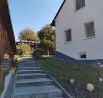 Wohlfühl-Wohnen mit gereiftem Charme: Modern sanierte 3‑Zimmer EG - Bad Abbach