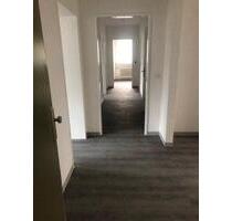 schöne große 4 ZKB Wohnung mit Balkon in Baunatal ( BTL-AA20-1R )