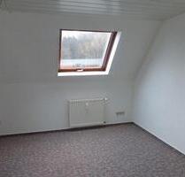 Gemütliche Single-Dachgeschosswohnung mit toller Aussicht - Lichtenstein (Sachsen)