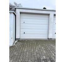 Große Garage mit Strom,elektrischen Tor und separaten Zähler - Bottrop