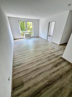Foto - Gemütliches Nest – Möbel rein – glücklich sein!!