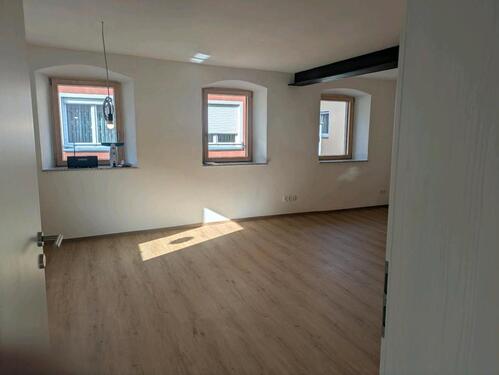 Foto - 2-Zimmer-Wohnung 71m2 in Nordheim zu vermieten