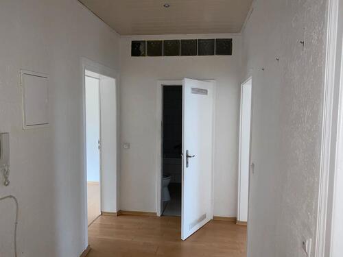 Foto - Großzigige 3,5 Zimmer Wohnung zum Vermieten