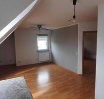 2 Zimmer Dachgeschoß - Wohnung in der Nähe von Ebermannstadt