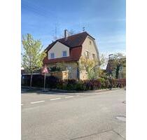Tuffstein-Haus für Familie in Kusterdingen mit großem Garten