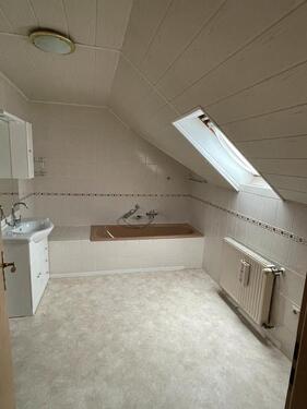 Foto - Traumhafte 3-Zimmer-Dachwohnung mit Balkon – sofort einziehen!