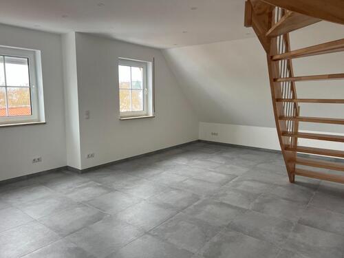 Foto - 2 Zimmer Dachgeschoßwohnung zur Miete in Rentweinsdorf