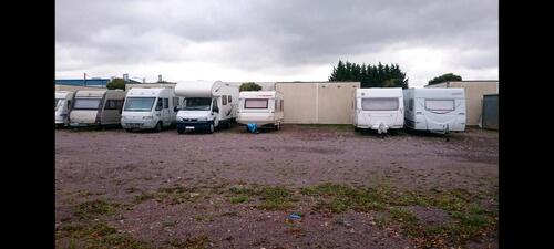 Foto - Wohnwagenstellplatz Stellplätze Wohnmobil Wohnwagen Abstellplatz