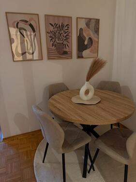 Foto - Voll möblierte 1-Zimmer-Wohnung mit Balkon & Tiefgarage