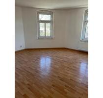 3-Zimmerwohnung mit Laminat, Abstellraum und Wanne - Chemnitz Ebersdorf