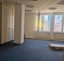 PROVISIONSFREI TOP BÜROFLÄCHE AM HBF KLIMA AUCH FÜR VEREINE SCHULUNG KOSMETIK FITNESS BÜROGEMEINSCHAFT ect - Eschborn