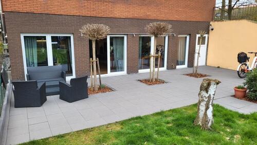 Foto - Rund 107 m² Raumangebot + Terrasse mit Garten + Kamin