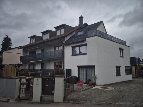 Foto - Helle 3 ZKB DG-Wohnung in ruhiger Lage in Allach zu vermieten