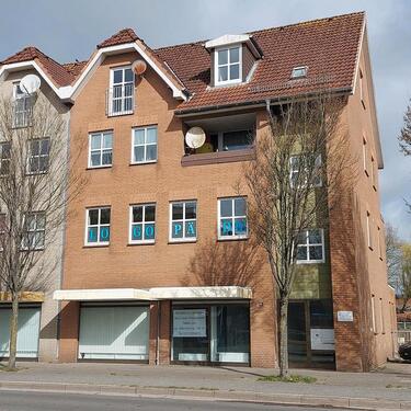 Foto - Helle, zentrale 2,5 Zimmer-WohnungWG + Tiefgaragenstellplatz