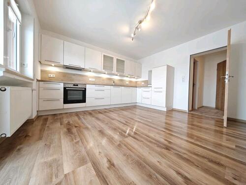 Foto - Hochwertige renovierte 3,5 Zimmer Wohnung