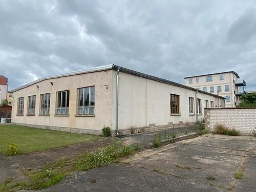 Foto - Gewerbefläche zu vermieten - 450.000,00&nbsp;EUR Kaltmiete, ca.&nbsp; 1.780,00&nbsp;m&sup2;