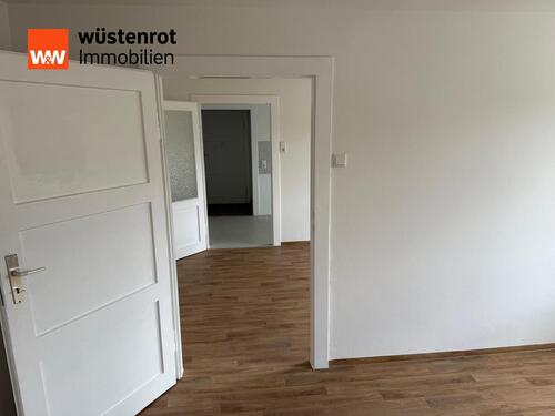 Foto - Helle 2-Zimmer-Wohnung im 1. OG zu vermieten bei Döbeln