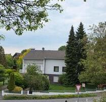 Von privat: Einfamilienhaus mit Einliegerwohnung in Lohmar-Birk