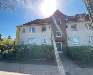 2 Zimmer-Wohnung mit modernisiertem Tageslichtbad und Dusche - Lübeck Kücknitz
