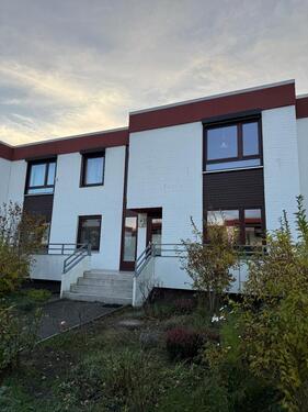 Foto - Moderne 2-Zimmer-Wohnung mit Balkon in Groß Grönau – ruhig wohnen