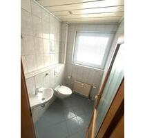 4 Zimmer Wohnung Gäste- Bad Balkon Wannenbad Dusche - Helmstedt