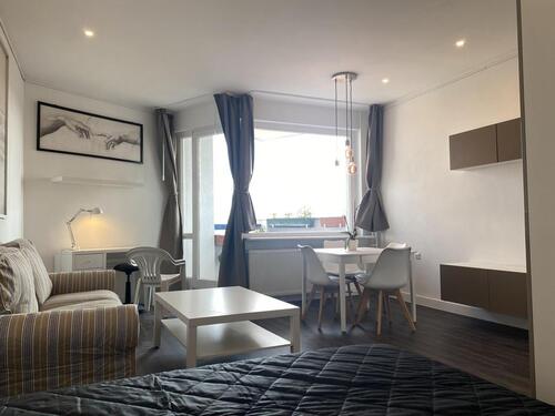 Foto - Helles, voll möbliertes 1-Zi-Apartment nahe Ku'damm, Blick über'n Grunewald