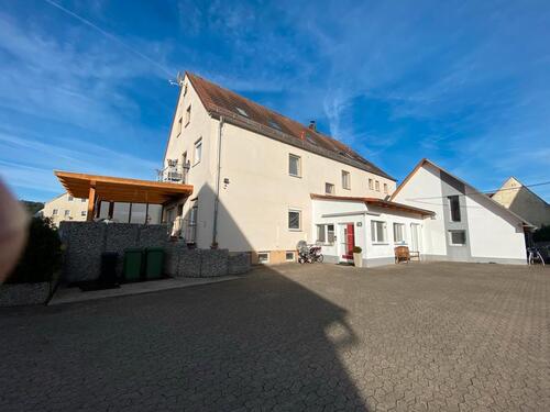 Foto - Kernsaniertes Mehrfamilienhaus mit 6 Wohneinheiten