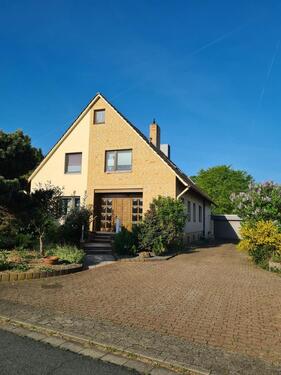 Foto - Großzügige 4 Zimmer Wohnung - 1.650,00 EUR Kaltmiete,