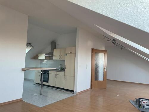 Foto - Frisch renovierte helle Dachgeschoss Wohnung mit EBK