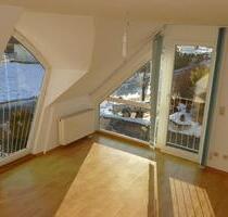 Sonnige 5-Zimmer Dachgeschoss-Maisonettewohnung nähe 72488 Sigmar - Bingen