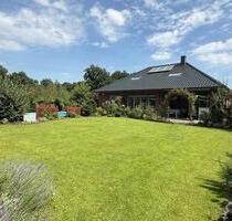 Bungalow Bj. 2016 mit Obergeschoss (WF 226 qm, GS 1.137 qm) - Ganderkesee