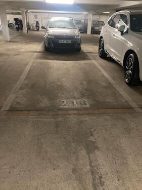 Foto - Tiefgaragen- Stellplatz Rotekreuzstrasse